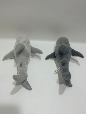 Dwoje dzieci rekinów w kolorze szarym, takich jak gorąco sprzedający się idealny prezent w 2023 roku