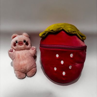 Przystosowalna Cute Stuffed Plush Toys With Zippers Świnka w kształcie truskawki